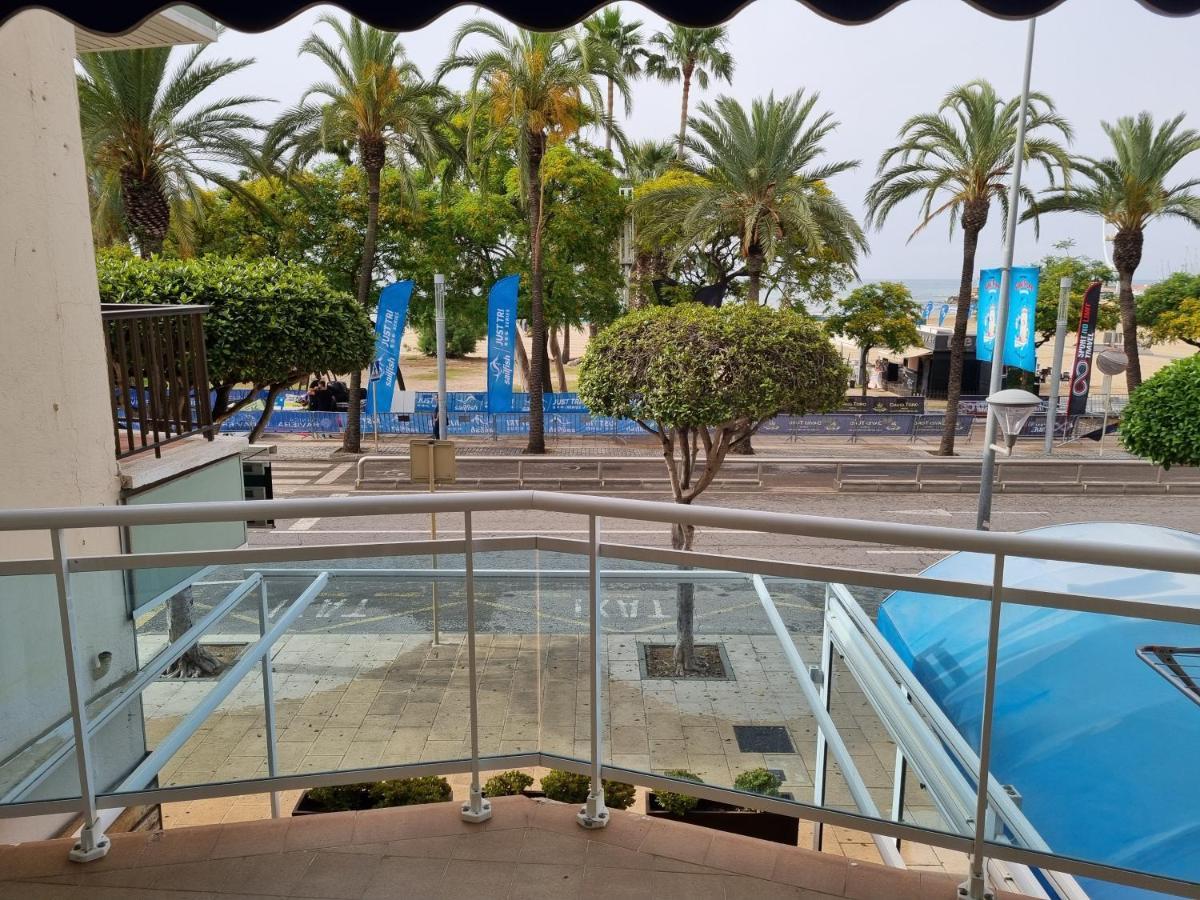 Apartamento Primera Linea Mar Cambrils Cerca Puerto Luaran gambar